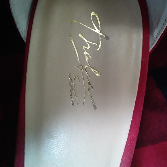 Thalía Sodi red high heels. 7M in women's. - Picture 3 of 4